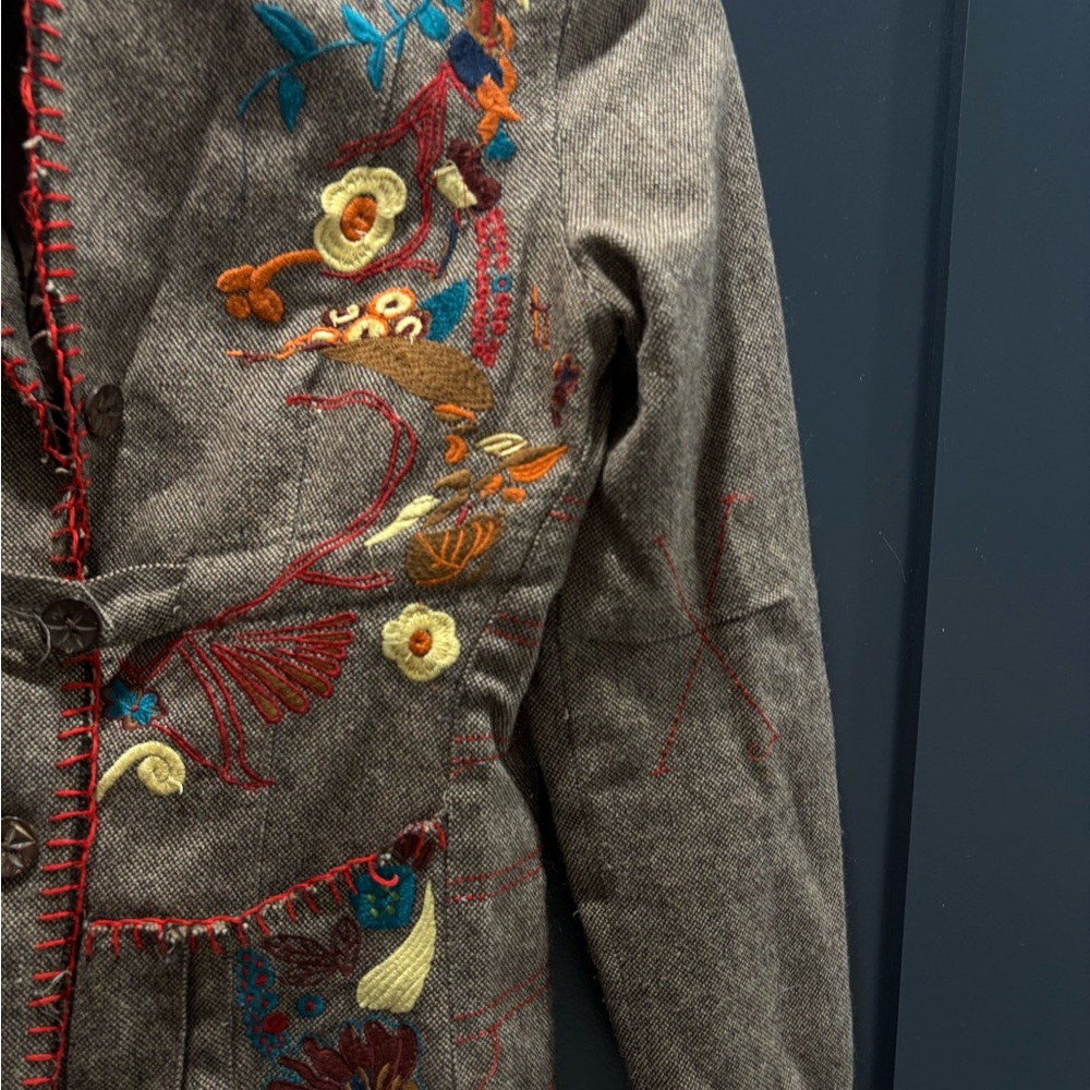 Hendi Embroidered Unique Jacket - image 4